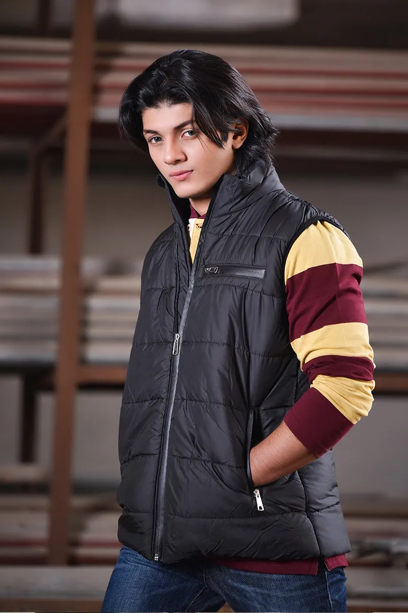 Puffer Jacket With A Down And Feather Blend Black