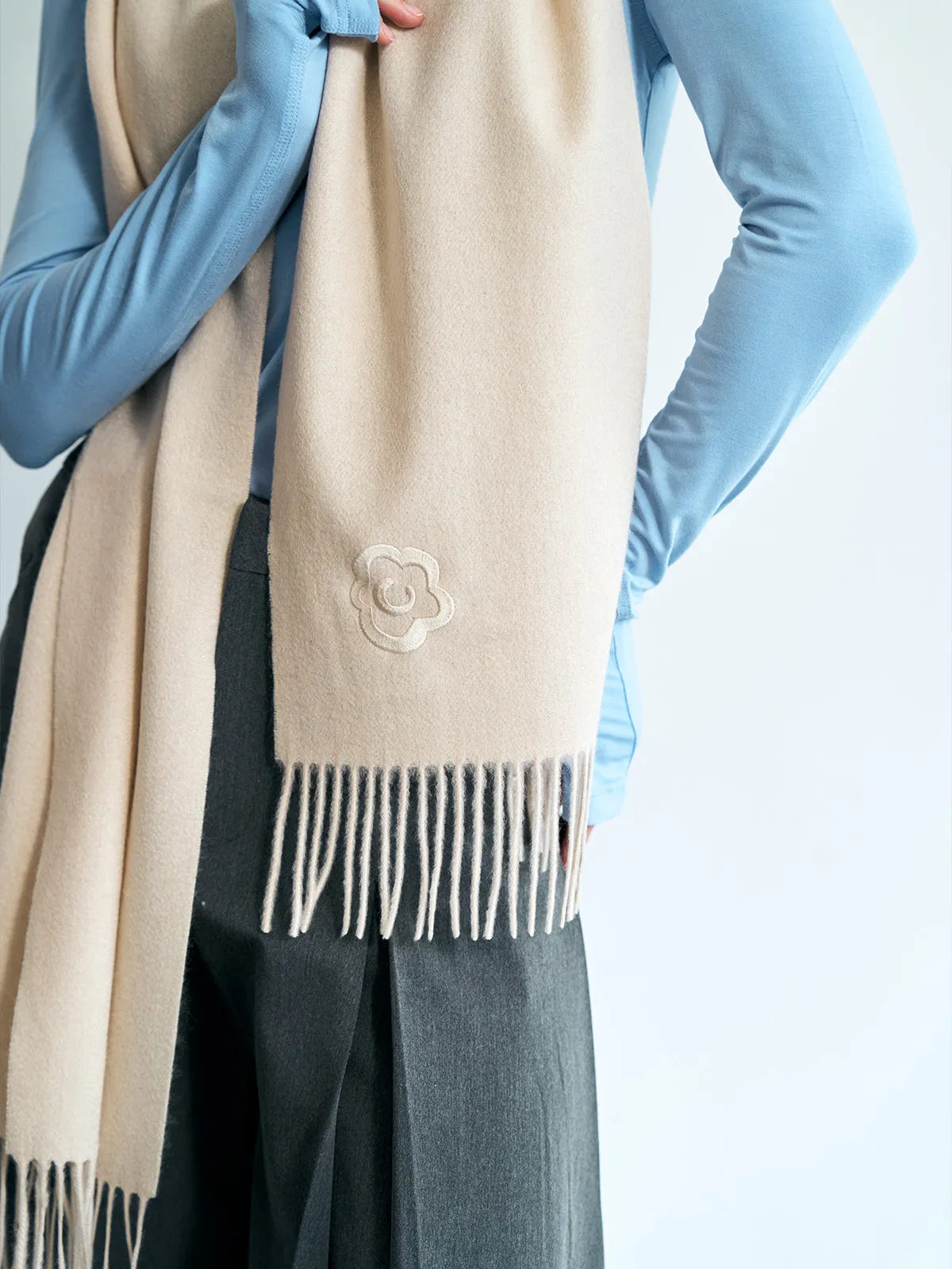 "Lost in Warmth" Classic Cashmere Scarf - Cream