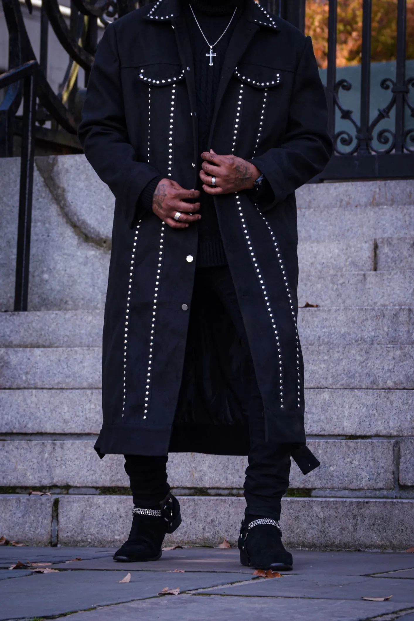 Rivet Noir (Trench Coat)