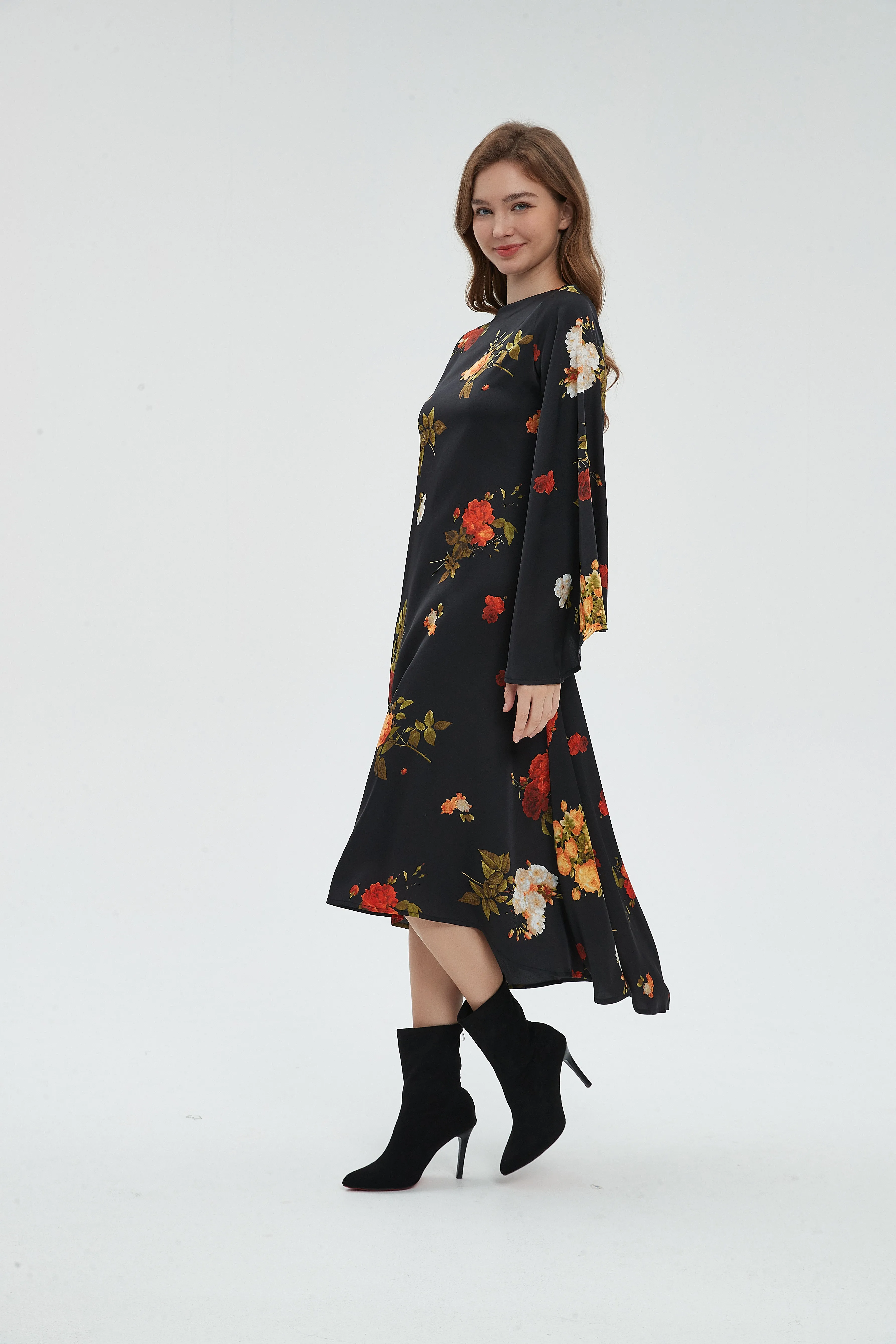 SILKY FIT AND FLARE DRESS - BLACK FLORAL