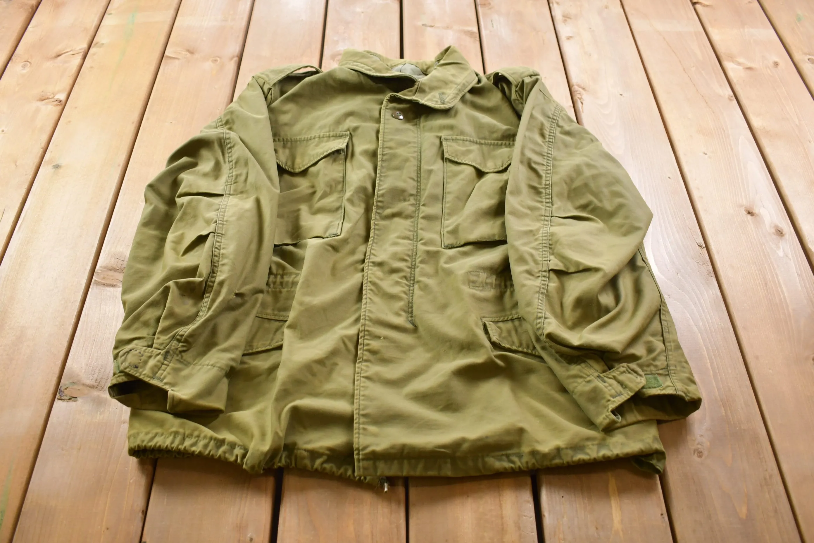 Vintage 1970's Military Cold Weather Field Coat / Zip Up Jacket / US Army Green / Vintage Army / Streetwear Fashion / Army Jacket