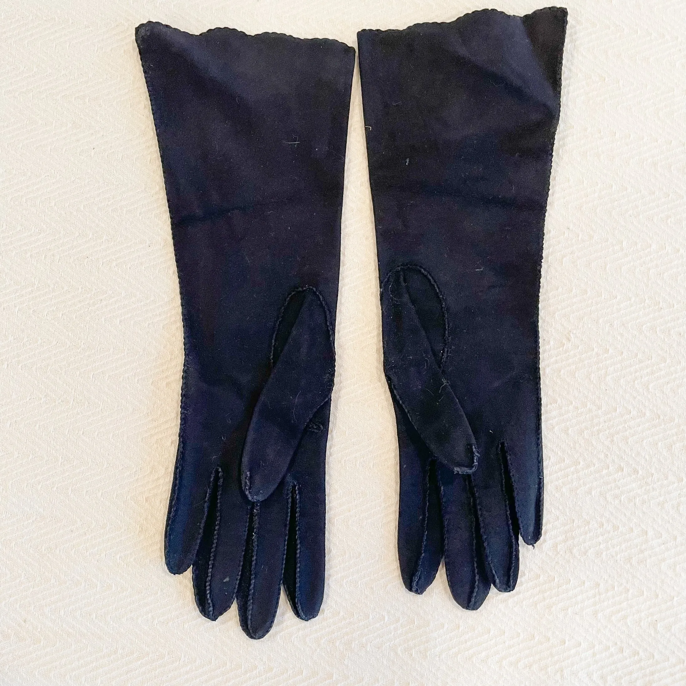 Vintage 40s/50s Black Cotton Gloves, Scallop Details SZ 6 1/2