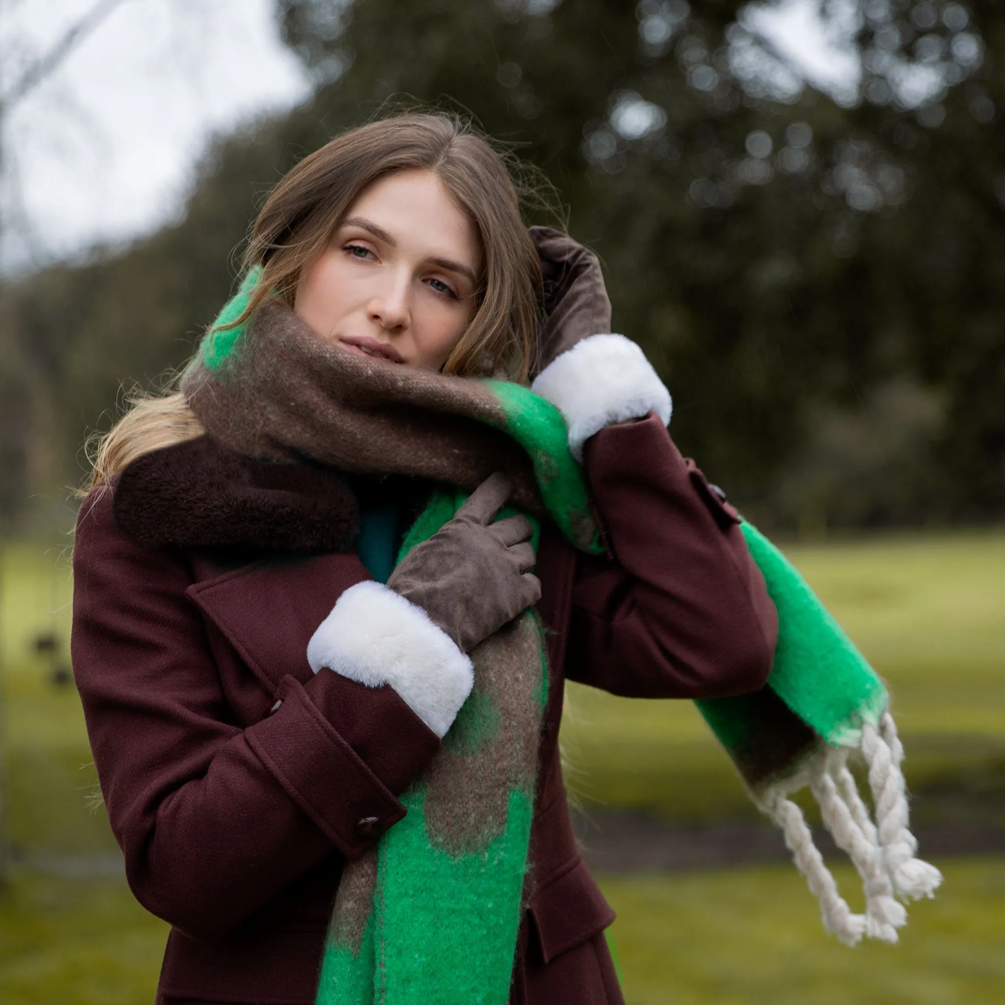 Women’s Reversible Floral Blanket Scarf with Tassels